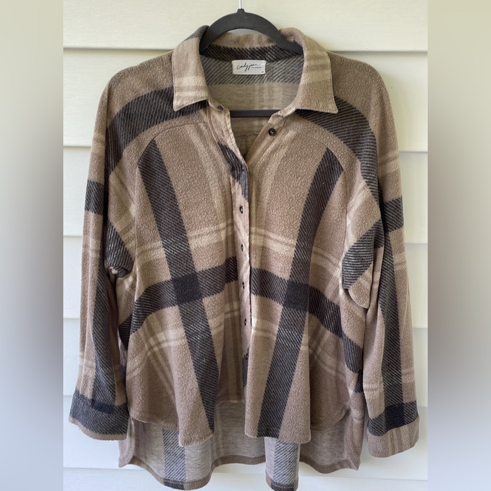 Carly Jean Los Angeles Plaid Button Down Shirt - Brown and Black